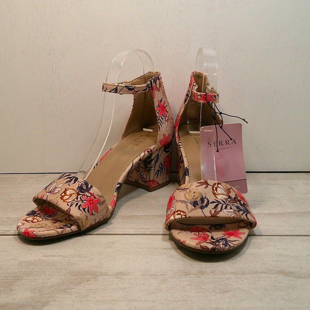 NWT Serra Coral, Pink and Navy Floral Strappy Chunky Block Heel Sandals Size 9 - Picture 2 of 12